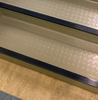 ILIS Treppenwinkel Aluminium mit abriebfester Spezial-Emaillierung in blau