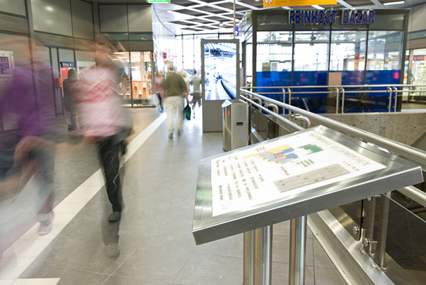 ILIS - Produkte Leitsystem im Hauptbahnhof Gelsenkirchen 2011-08